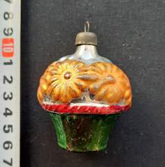 Советская ёлочная игрушка "Корзина с цветами №14"