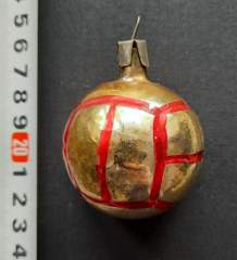 Советская ёлочная игрушка "Волейбольный мяч 4"