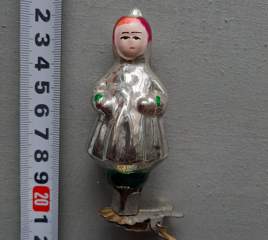 Советская ёлочная игрушка "Девочка прищепка 3"