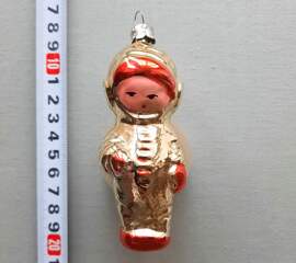 Советская ёлочная игрушка "Космонавт 2"