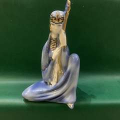 Фарфоровая статуэтка Шамаханская царица  без клейма.
