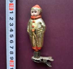 Советская ёлочная игрушка "Мальчик в костюме клоуна"