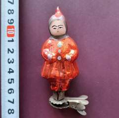 Советская ёлочная игрушка "Девочка в пальто прищепка"