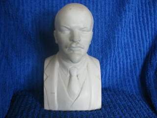 Фарфоровая статуэтка Бюст Ленина без клейма.