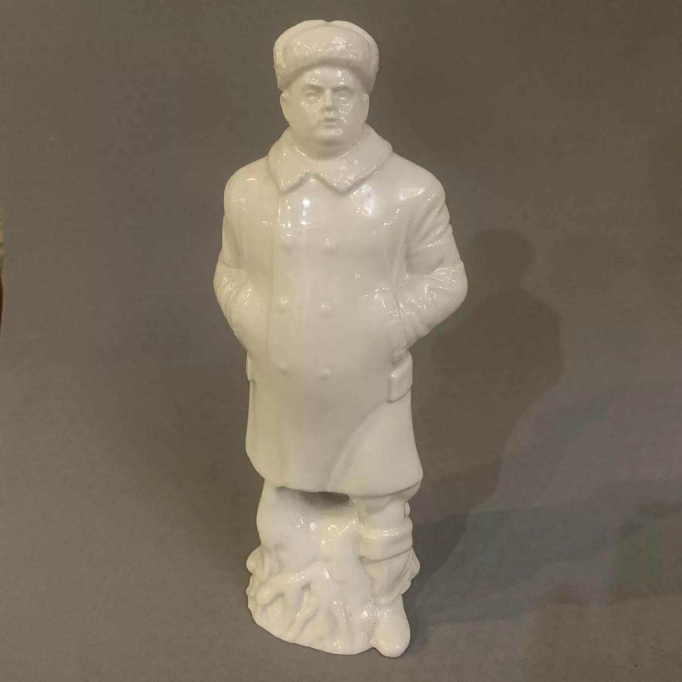 Фарфоровая статуэтка «Бывалый (Моргунов)», Коростень