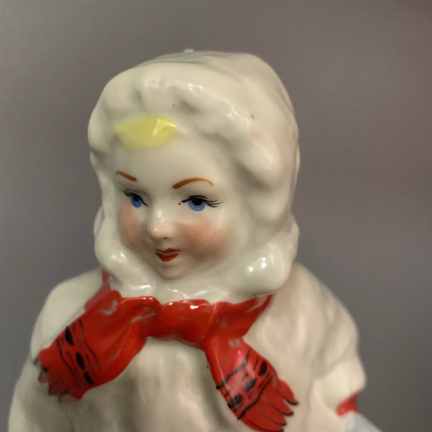 Фарфоровая статуэтка «Ребенок  с санками», Городница — фото 5